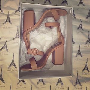 Steve Madden FRIDAY Blush block heels. Size 10.
